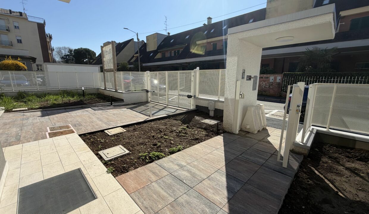 SARONNO VILLE BIFAMILIARI DI NUOVA COSTRUZIONE