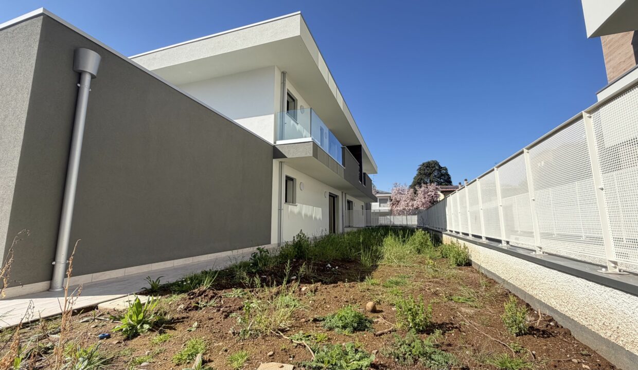 SARONNO VILLE BIFAMILIARI DI NUOVA COSTRUZIONE