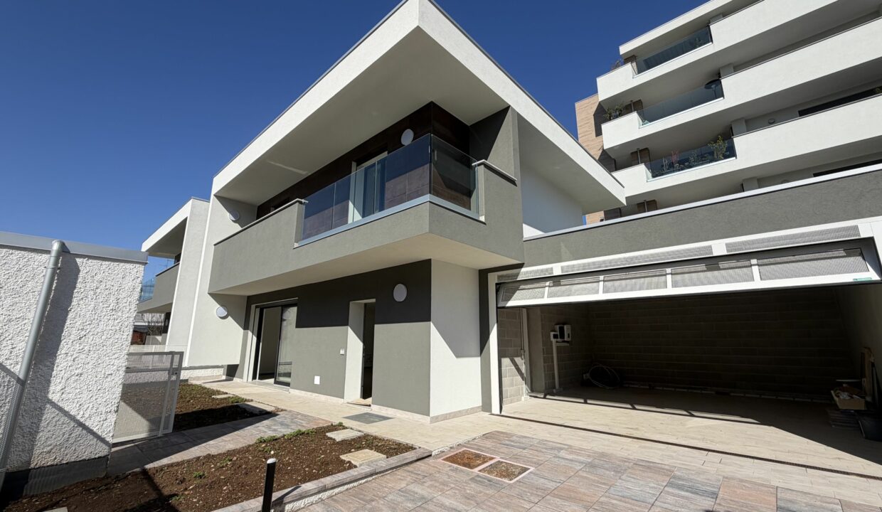 SARONNO VILLE BIFAMILIARI DI NUOVA COSTRUZIONE