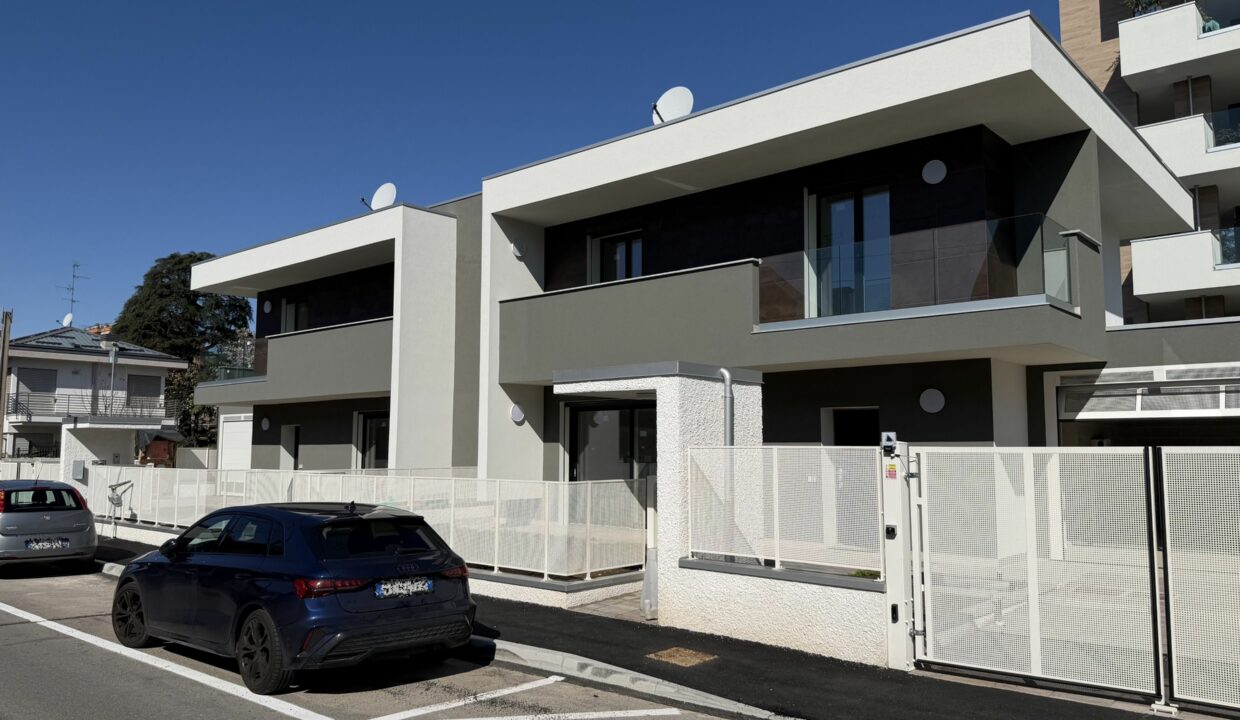 SARONNO VILLE BIFAMILIARI DI NUOVA COSTRUZIONE