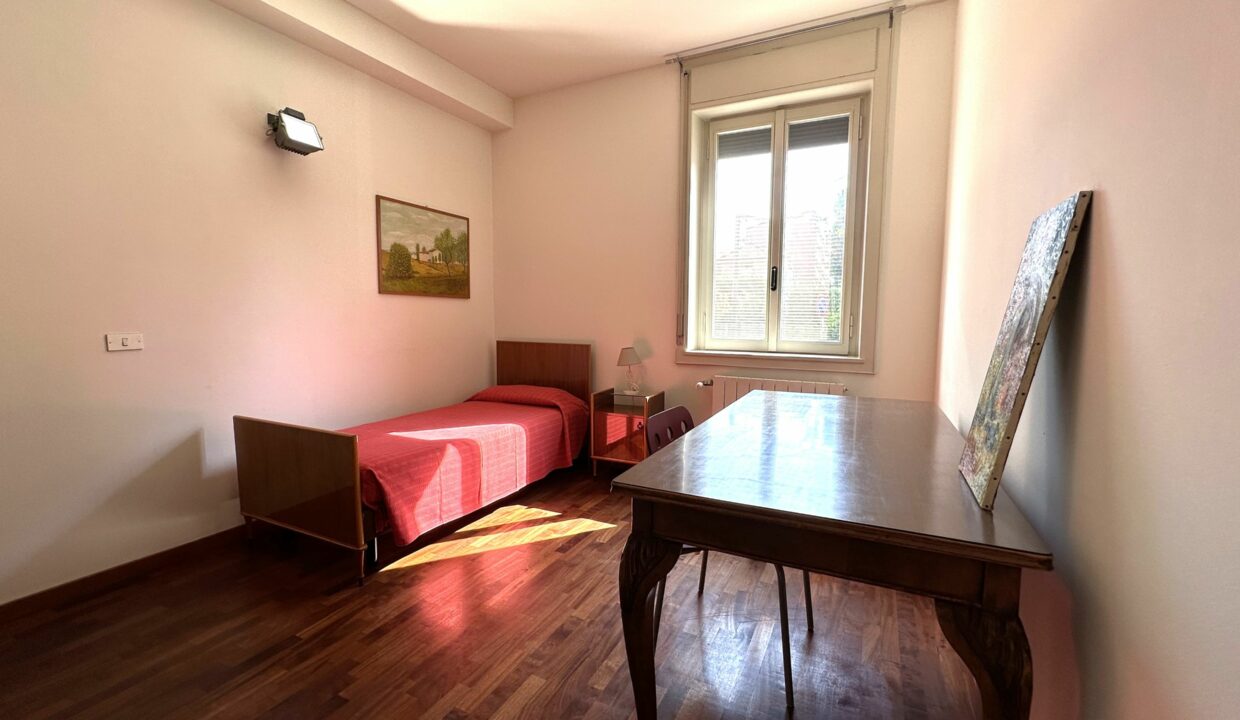 SARONNO CENTRALISSIMO TRILOCALE CON GIARDINETTO