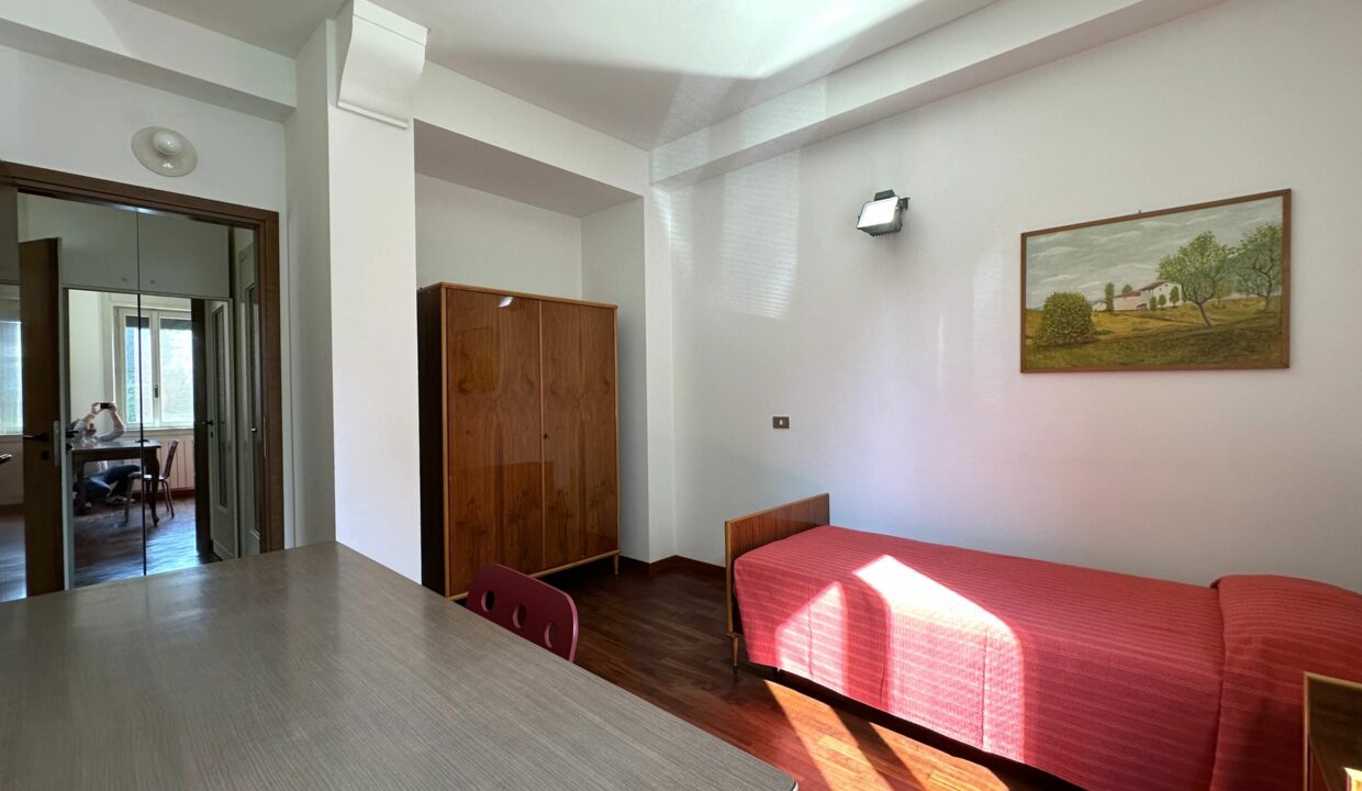 SARONNO CENTRALISSIMO TRILOCALE CON GIARDINETTO