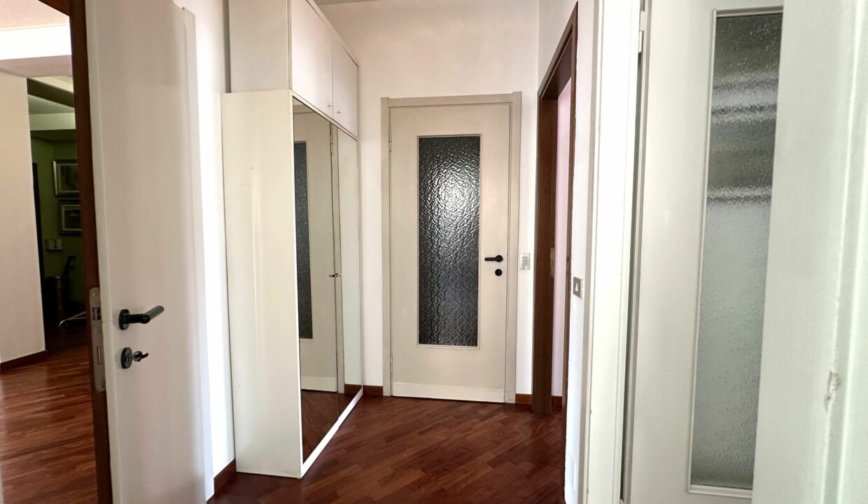 SARONNO CENTRALISSIMO TRILOCALE CON GIARDINETTO