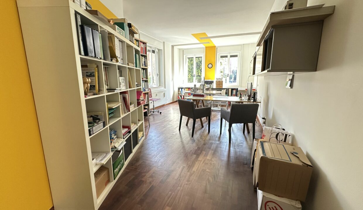 SARONNO CENTRALISSIMO TRILOCALE CON GIARDINETTO